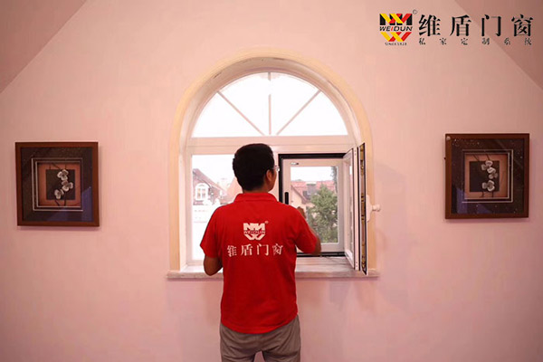 專(zhuān)業(yè)的服務(wù)團(tuán)隊(duì)，打造高端的定制服務(wù)！