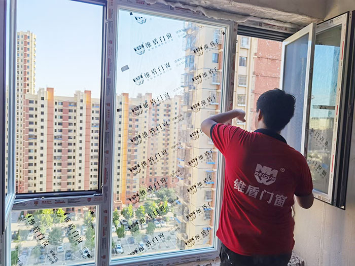 維盾斷橋鋁門窗安裝中 維盾斷橋鋁門窗安裝中